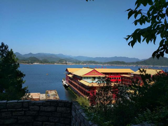 Thousand Island Lake, Central Lake Area