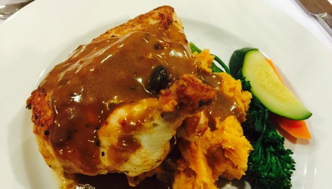 Deck Eatery & Bar餐厅图片