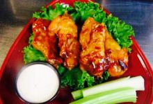 Adventures Restaurant & Pub美食图片