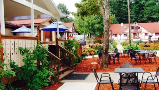 Cowboys & Angels Restaurant and Bar餐厅图片