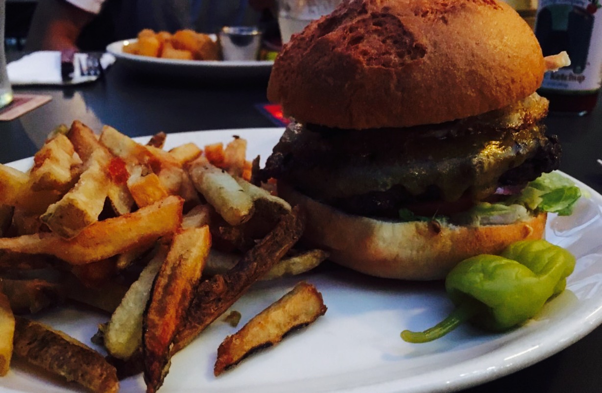 McMenamins - East 19th Street Cafe