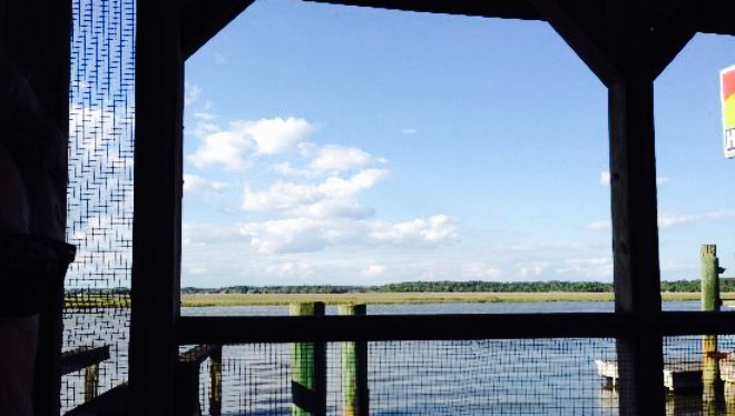 Dockside Bar & Grill