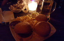 Neighbors Pub餐厅图片