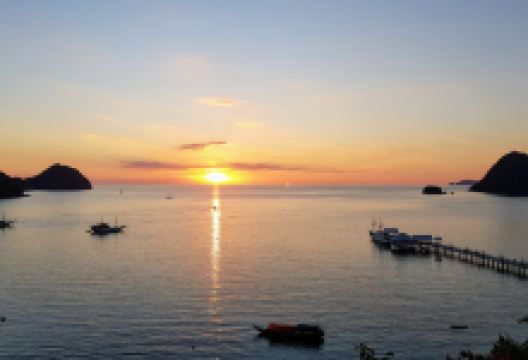 Paradise Bar美食图片