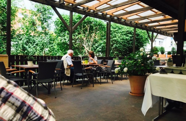 Naturfreundehaus Dragan Milutinovic餐厅图片