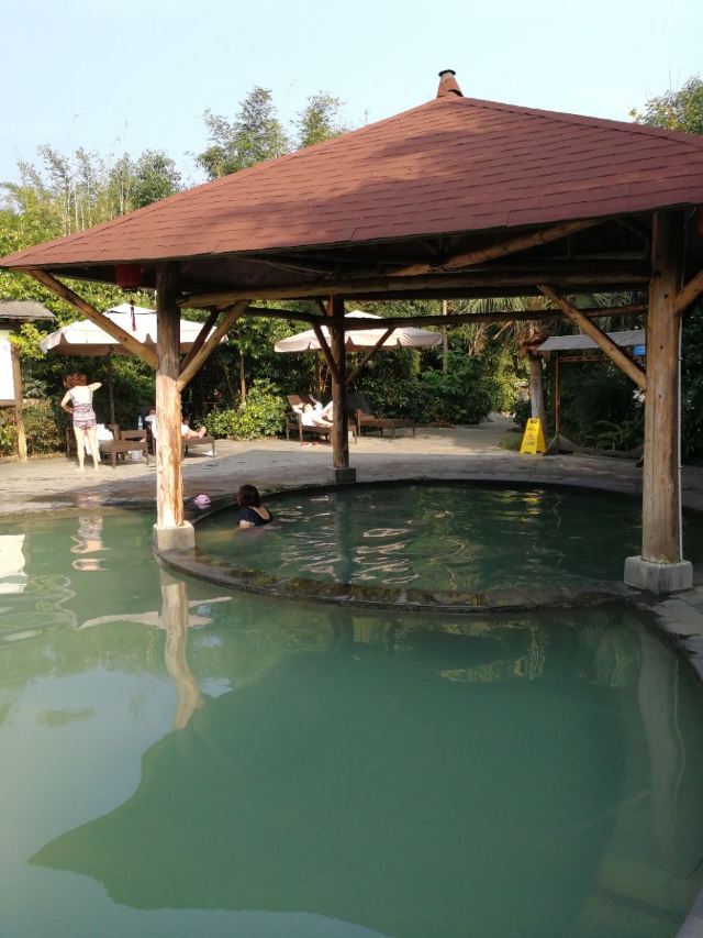 周公山楠水阁温泉