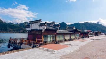 安徽省黄山市屯溪区新安江滨水旅游景区9