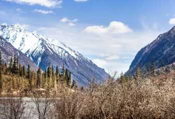四姑娘山双桥沟一日游【纯玩 赠猫鼻梁 可选三环接可选保姆车】【打卡东方圣山，川西小瑞士 畅游双桥沟 充足游览时间】