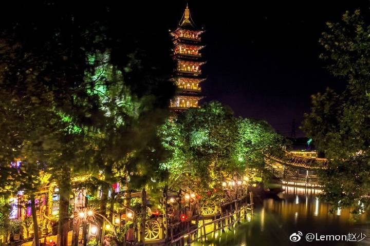 中国古镇最美夜景，就在乌镇