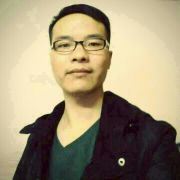 里面什么都没有的牙杯