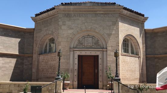 Redlands Art Association Travel Guidebook Must Visit