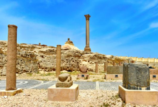 亚历山大地下墓穴+庞贝柱+图书馆+凯特贝城一日游【导游午餐】【作为包车旅游，您可以根据个人喜好与兴趣弹性调整行程】