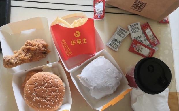 华莱士·全鸡汉堡(桦阳店)餐厅图片