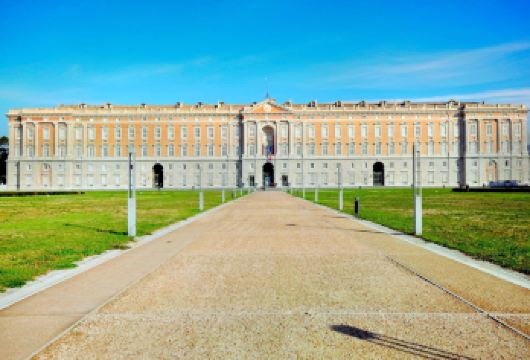 卡塞塔王宫+圣卡洛剧院+保罗圣芳济教堂一日游【包车专线|】【精品包车，私享空间，上门接送，轻松出行】