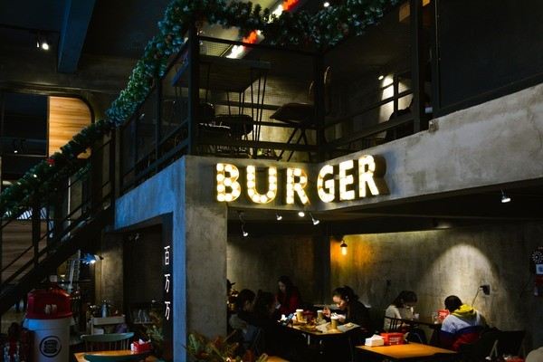 BRAVO BURGER+