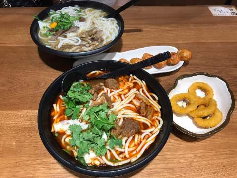 鑫花溪牛肉米粉(曼哈顿店)