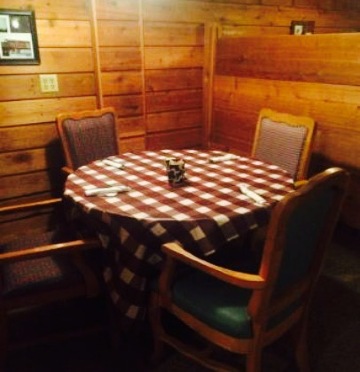 Maxi's Food and Spirits Barn餐厅图片