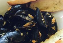 Turtleback Tap & Grill美食图片