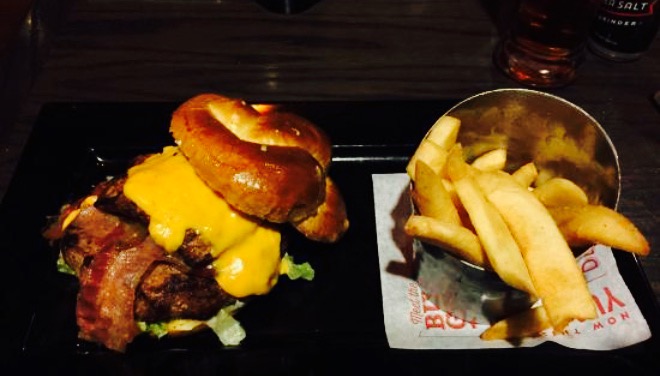 Red Robin Gourmet Burgers