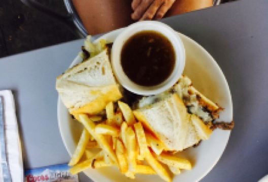 Sib's on the Mountain Bar and Restaurant美食图片