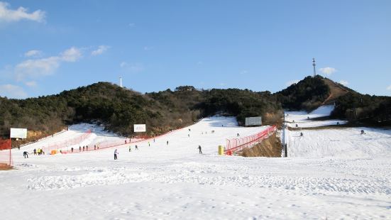 Yunfo Ski Resort