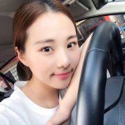 夜风中的黑玫瑰