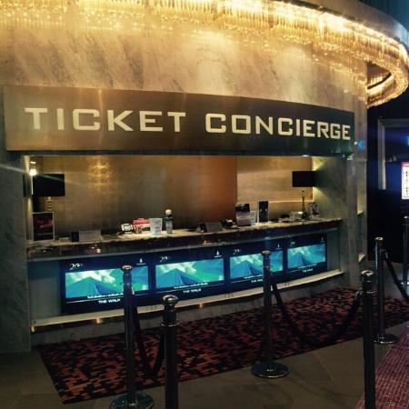AIS 4DX Theater