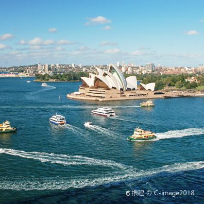 澳大利亚凯恩斯+黄金海岸+悉尼+新西兰奥克兰+罗托鲁瓦13日跟团游