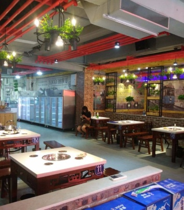 钢管厂五区后门小郡肝串串香(苍溪总店)餐厅图片