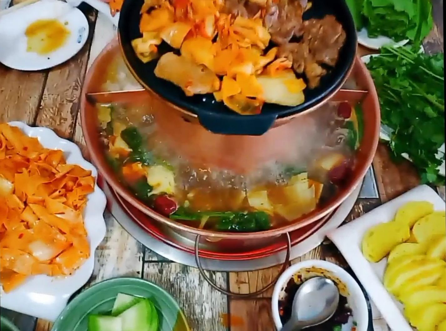 乌拉满铜锅烤涮居(城上城店)餐厅图片