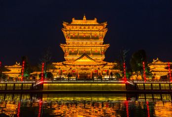 台儿庄古城+微山湖旅游区+大战纪念馆+铁道游击队【包车游】【私人订制包车包车，威海包车，烟台包车，泰安包车，曲阜包车，济南包车，淄博包车，日照包车，山东全线包车】