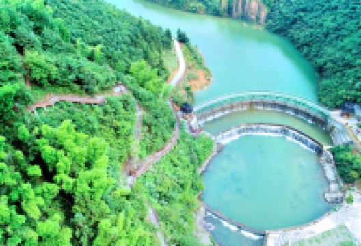 柃蜜小镇·白崖山景区景点图片