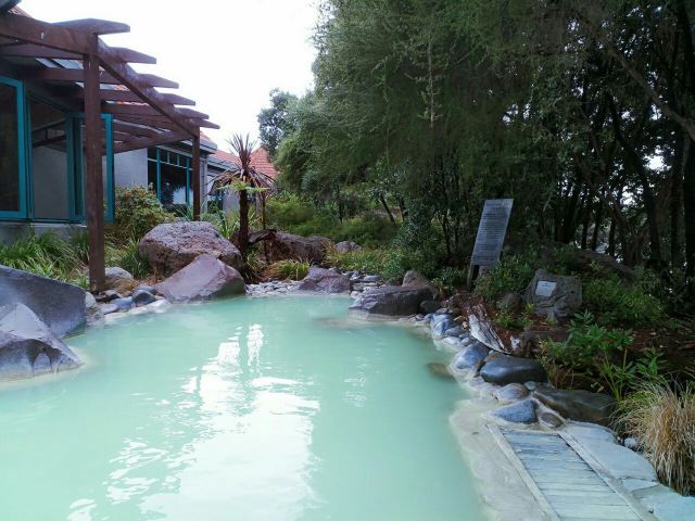 波里尼西亞溫泉