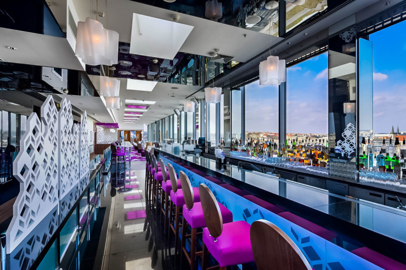 Cloud 9 Sky Bar & Lounge餐厅图片