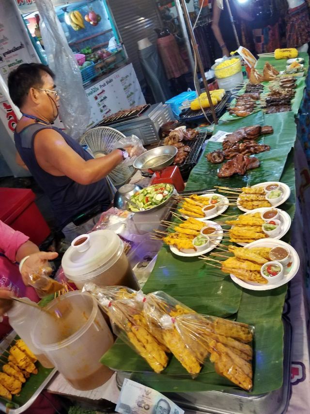 Chiang Mai Sunday Walking Street