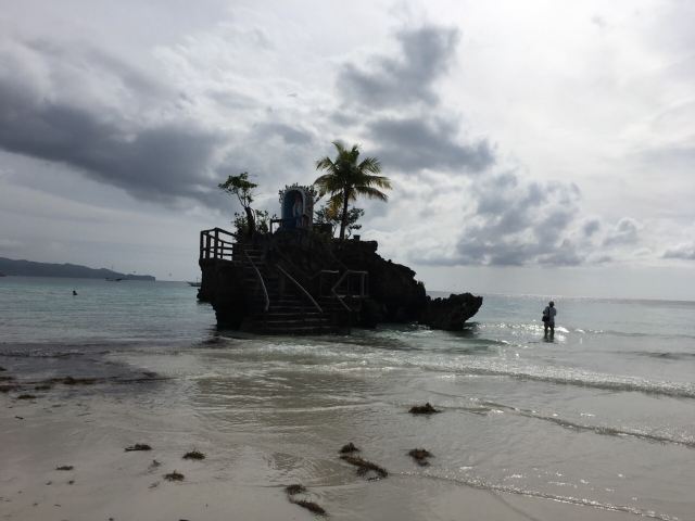 Willy's Rock Formation