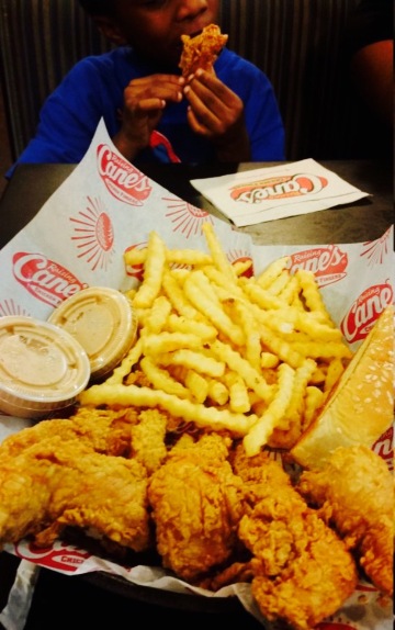 Raising Canes餐厅图片