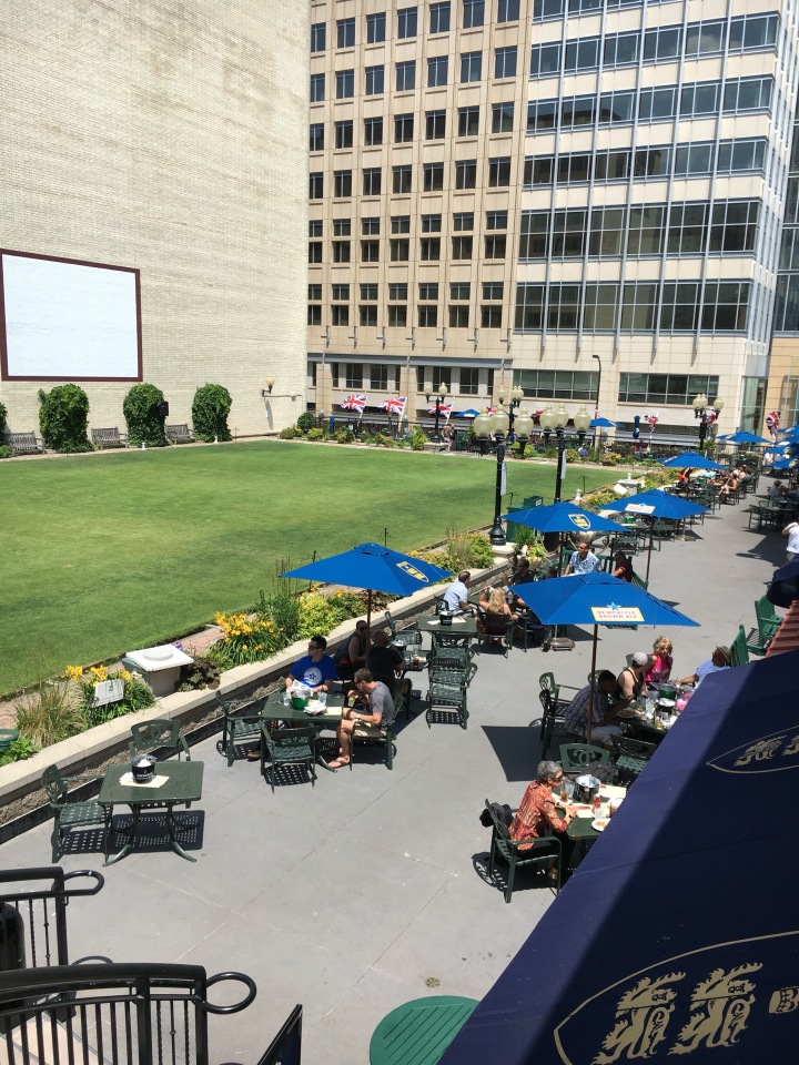 Brit's Pub & Eating Establishment餐厅图片