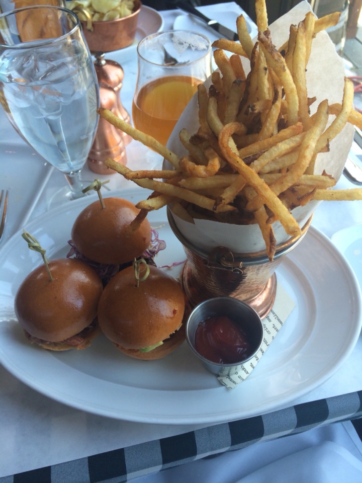 Trap Rock Restaurant & Brewery餐厅图片