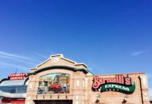 Portillo's Hot Dogs美食图片