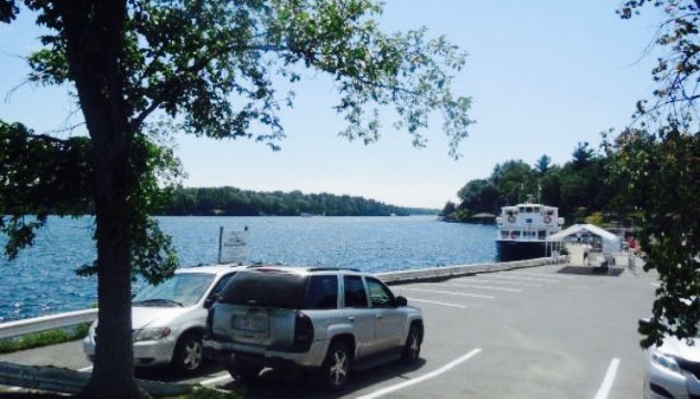 Boathouse Country Inn & Tavern