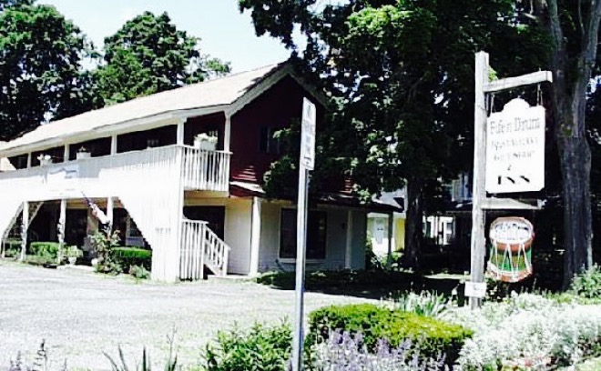 Fife 'n Drum Restaurant