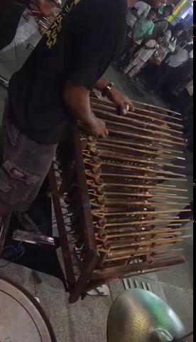 中爪哇的乐器-angklung