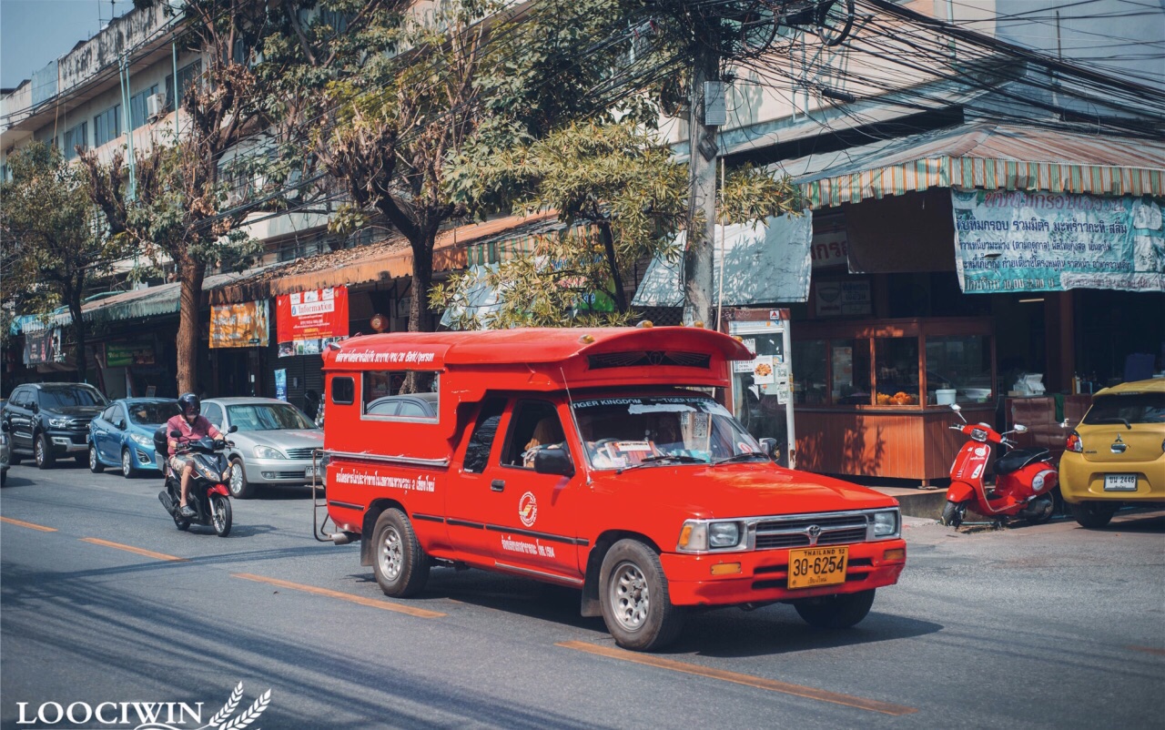 到泰国清迈，体验最地道的双条车漫游古城