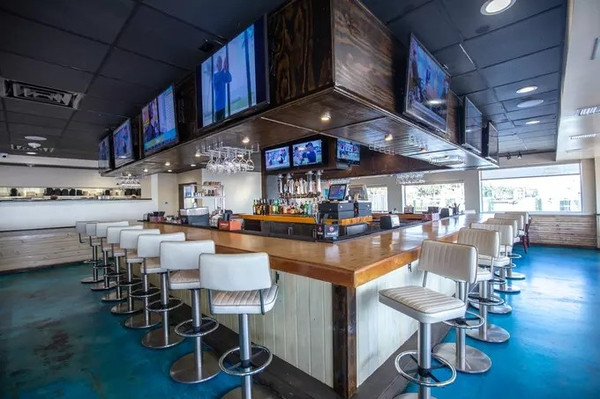 Off The Hook at Inlet Harbor