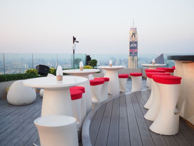CRU Champagne Bar