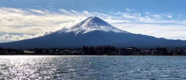 会当凌绝顶，一览火山石头灰：富士山攀登之不完全指南