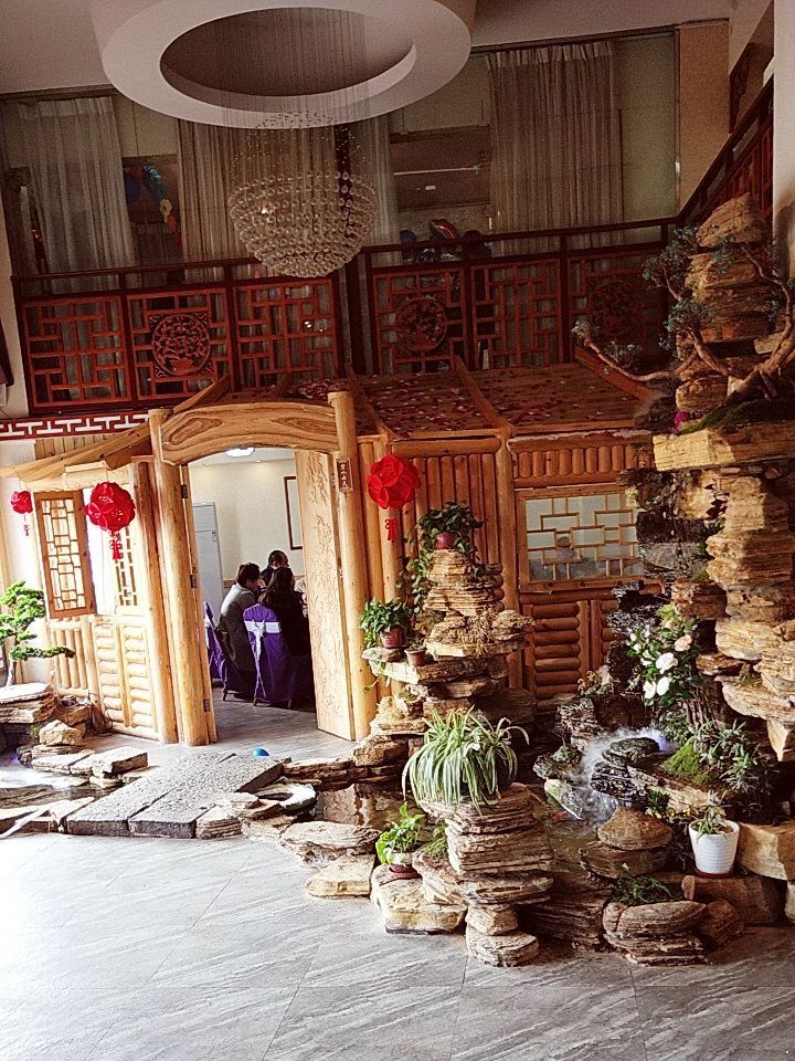 醉倾城园林餐厅(中央豪景店)