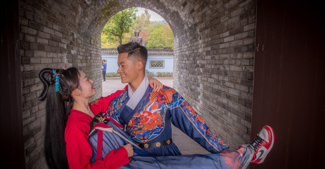 私藏在山海江南的醉美秋日,时光不老牵手依旧,愿世间美好与你十指相扣