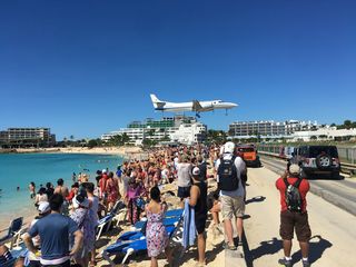 加勒比不思议 | 一场逃离一场狂欢